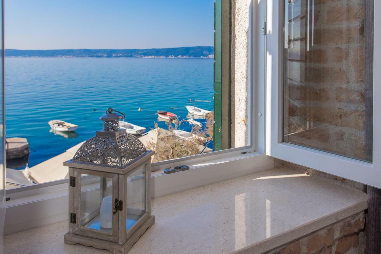 Seafront Apartment In Historical Cippico Castle Kaštela Kültér fotó