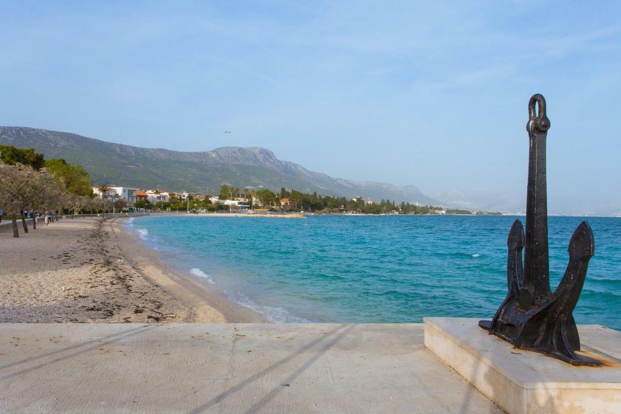 Seafront Apartment In Historical Cippico Castle Kaštela Kültér fotó