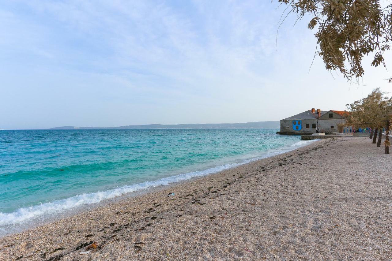 Seafront Apartment In Historical Cippico Castle Kaštela Kültér fotó